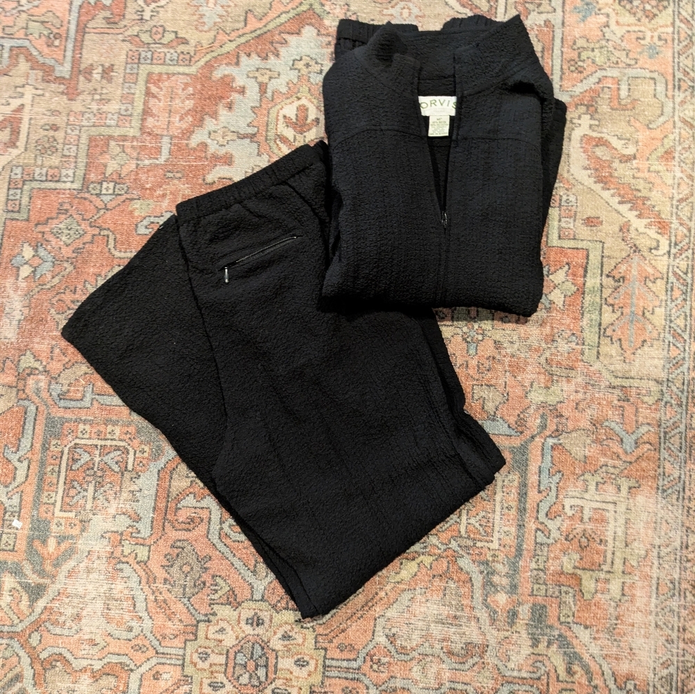 Black crinkled gauze-y Matching lounge set